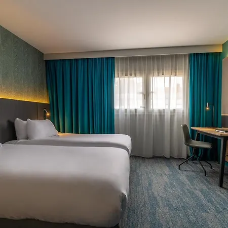 Centre By Ihg Hotel 4*